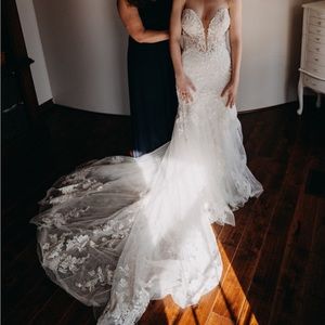 Bridal Gown / Wedding Dress